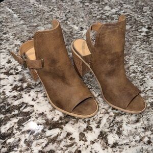 Very Volatile Tan Suede Open-Toe Block Heel Mules